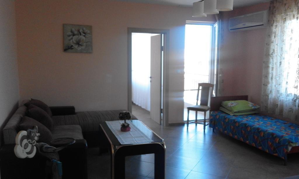 Apartments Sea Sounds Pomorie Exterior photo
